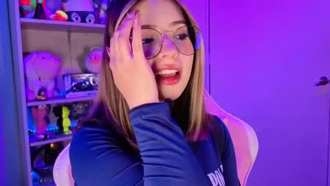 VALEEEN online show from April 22, 3:20 pm