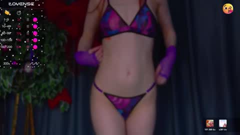 EmilyKents online show from December 21, 2:16 am