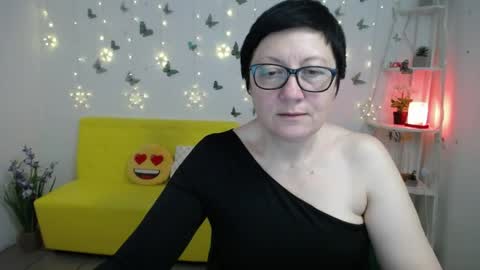 Emily online show from April 22, 5:43 pm