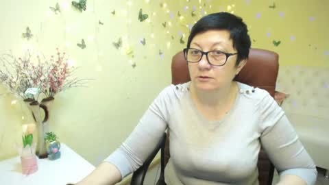 Emily online show from April 26, 5:16 am