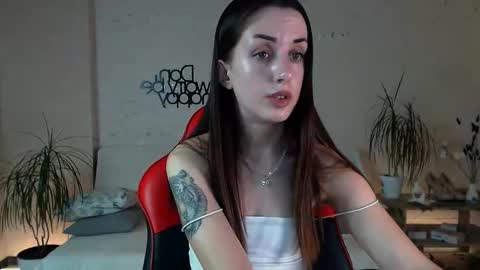Snapshot of emilylayer chatting on September 25, 4:17 pm Emyli online show from September 25, 4:17 pm