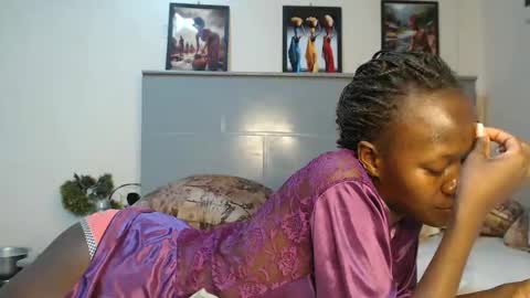 Emilly online show from March 4, 8:05 pm