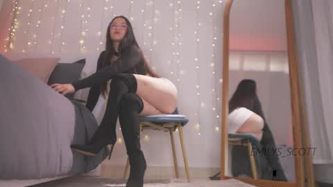 Emy  online show from April 22, 2:14 pm