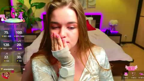 Snapshot of emilywhisperawesome chatting on September 13, 10:29 pm emilywhisperawesome online show from September 13, 10:29 pm