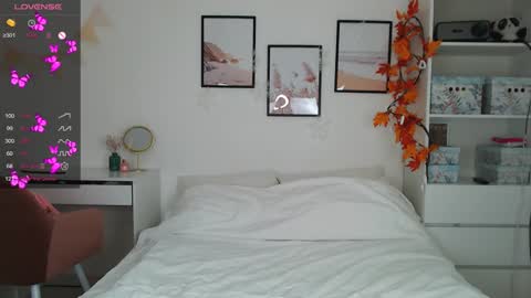 Emily online show from January 19, 11:43 pm