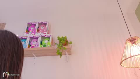 Emily Bank online show from April 22, 8:06 pm