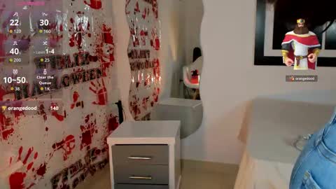 emilyy_cooperr online show from October 25, 12:24 pm