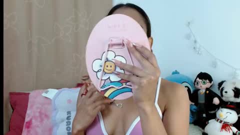 Snapshot of emilyzans07 chatting on March 1, 6:00 pm emilyzans07 online show from March 1, 6:00 pm