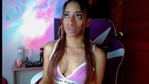 Snapshot of emilyzans07 chatting on March 7, 5:38 pm emilyzans07 online show from March 7, 5:38 pm