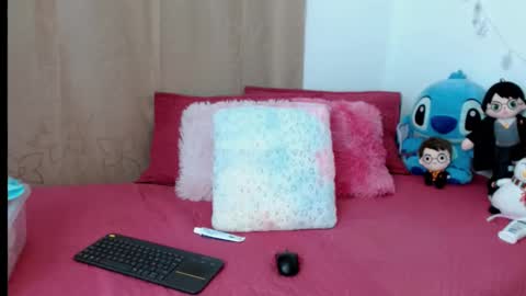 Snapshot of emilyzans07 chatting on March 4, 5:13 pm emilyzans07 online show from March 4, 5:13 pm
