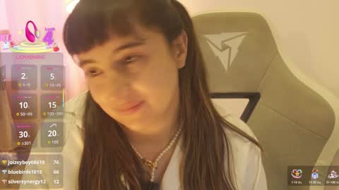 emma online show from February 8, 10:45 pm