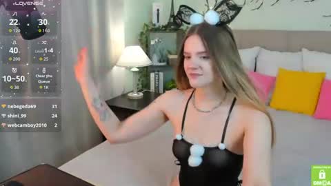 emma__peach online show from July 4, 8:10 am