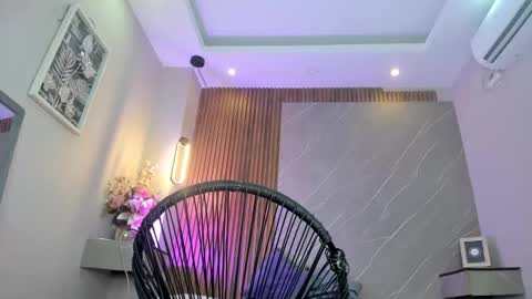 Snapshot of emma__rose1 chatting on September 17, 3:48 am emma__rose1 online show from September 17, 3:48 am