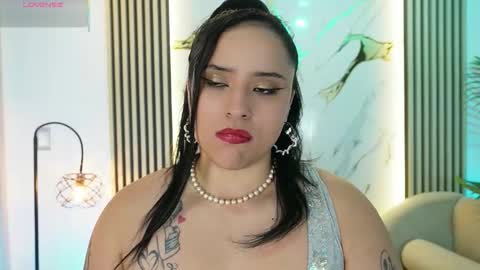 emma__walkerr_ online show from March 4, 7:20 pm