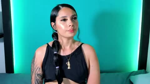 emma_ah online show from April 17, 9:50 pm