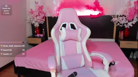 emma_ayala online show from June 2, 7:26 pm