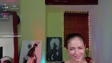 Emma online show from May 4, 10:13 pm