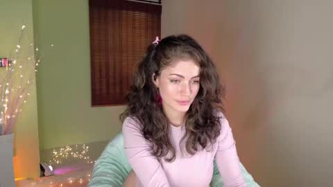 Snapshot of emma_blanco chatting on February 10, 5:19 pm Emma online show from February 10, 5:19 pm