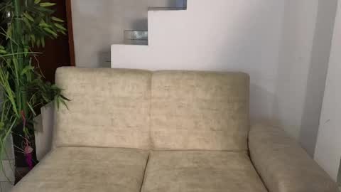 Snapshot of emma_blue_ chatting on October 19, 4:47 am Emma Blue modelo independiente online show from October 19, 4:47 am