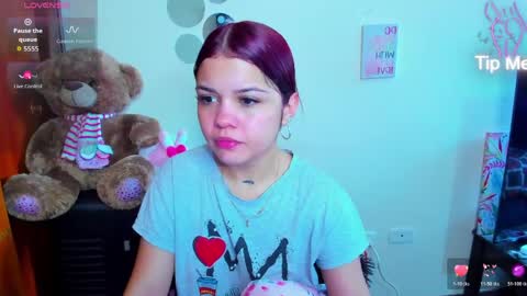 emma_boo_ online show from April 1, 3:20 pm