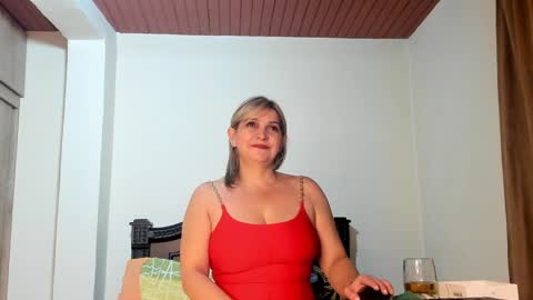 Snapshot of emma_brown777 chatting on December 31, 12:11 am ALBA online show from December 31, 12:11 am