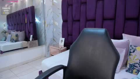 pau online show from April 24, 5:38 pm