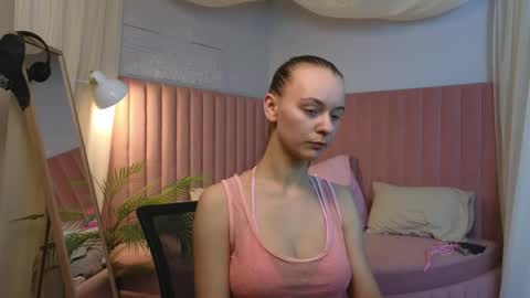 emma_chaser online show from April 27, 1:25 am