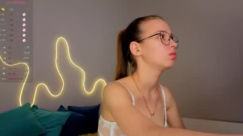 Emma online show from June 27, 2:23 am
