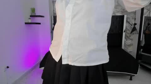 Emma online show from April 27, 8:06 pm