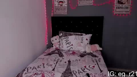 emma_grayys online show from July 9, 9:33 am