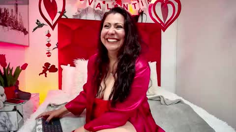 Emma 3 online show from February 14, 1:24 pm