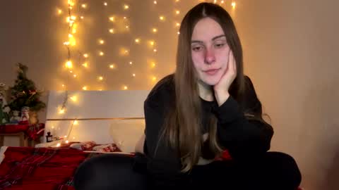 Snapshot of emma_just chatting on January 15, 3:50 pm emma_just online show from January 15, 3:50 pm