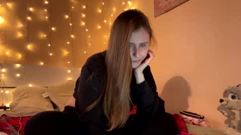 Snapshot of emma_just chatting on March 2, 8:16 am emma_just online show from March 2, 8:16 am