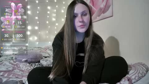 Snapshot of emma_just chatting on October 14, 6:43 pm emma_just online show from October 14, 6:43 pm