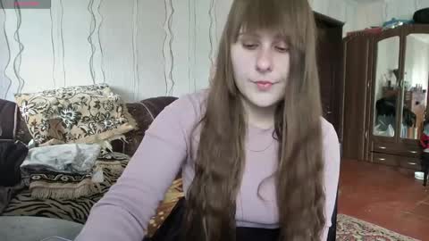 emma_just online show from April 28, 7:12 am