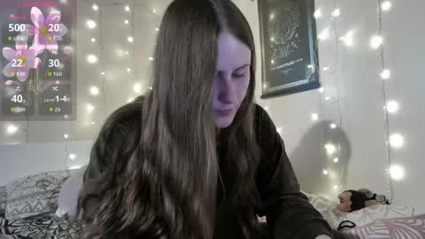 emma_just online show from April 23, 4:20 pm