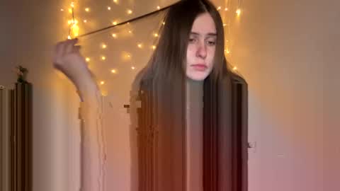 Snapshot of emma_just chatting on January 13, 1:06 pm emma_just online show from January 13, 1:06 pm