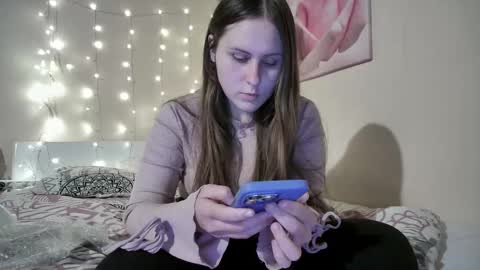 Snapshot of emma_just chatting on October 12, 6:21 pm emma_just online show from October 12, 6:21 pm