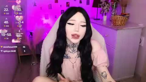 emma_kirks online show from July 4, 12:45 pm