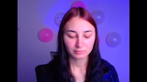 Snapshot of emma_loon chatting on February 16, 6:10 am Emma online show from February 16, 6:10 am