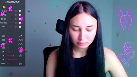 Snapshot of emma_loon chatting on September 22, 6:34 am Emma online show from September 22, 6:34 am