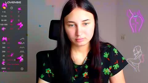 Snapshot of emma_loon chatting on September 20, 6:23 am Emma online show from September 20, 6:23 am