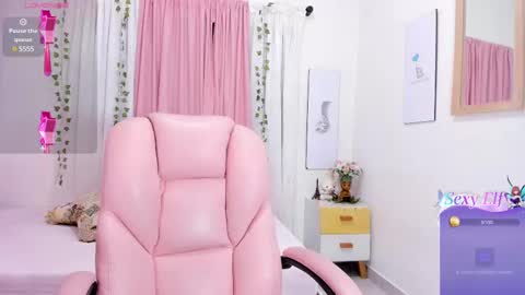 Emma online show from March 3, 7:03 pm