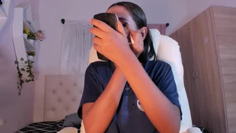 Emma online show from October 16, 8:11 pm