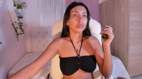 Emma online show from October 20, 7:06 pm