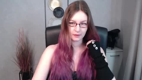 emma online show from March 6, 6:41 am