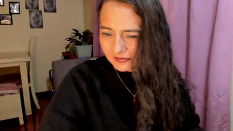  emma luxy online show from April 2, 5:05 am