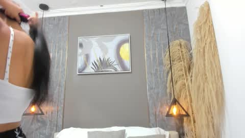 Emma online show from February 5, 11:24 am