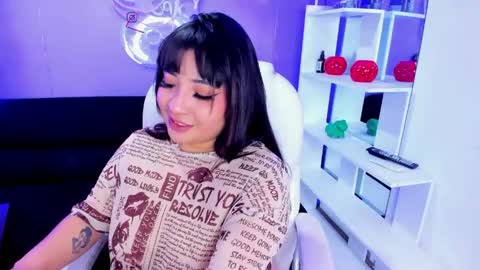 Emma Monserratt online show from March 30, 11:10 am