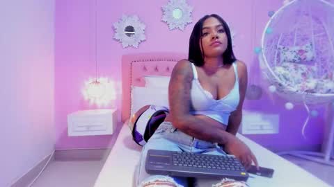 Emma Morgann online show from November 21, 11:01 am